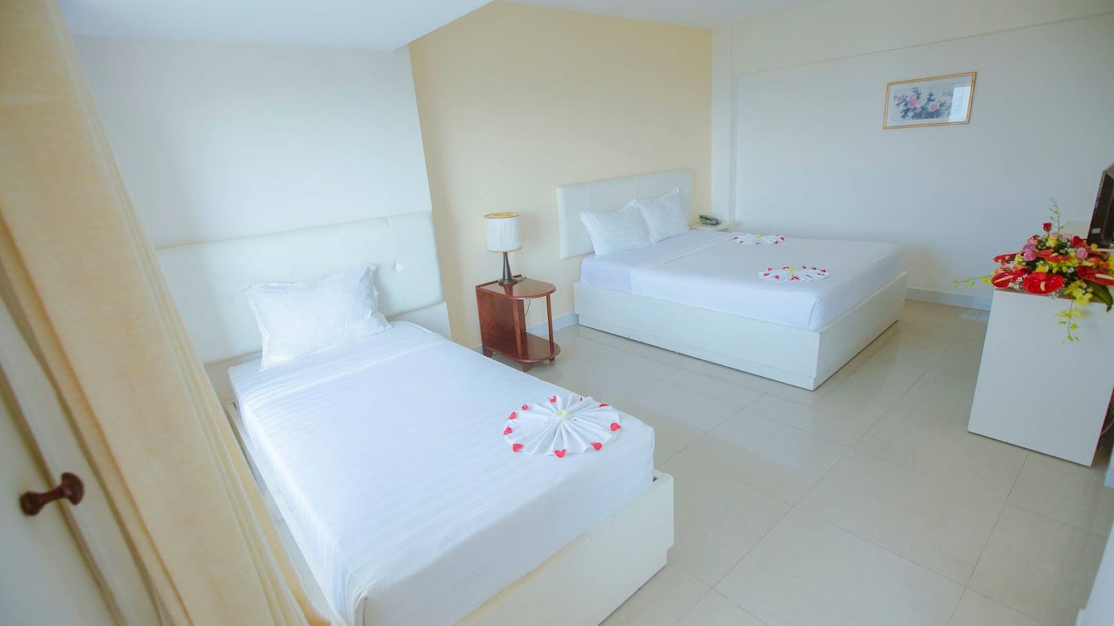 rooms-apartment-for-6pax