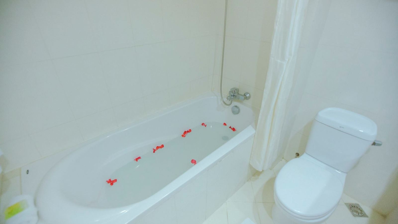 rooms-deluxe-family-sea-view