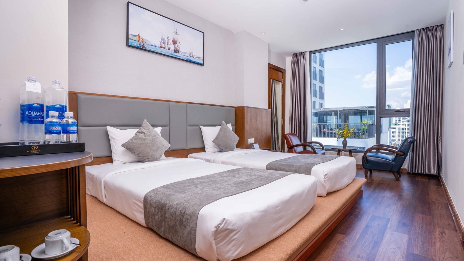 rooms-deluxe-city-view