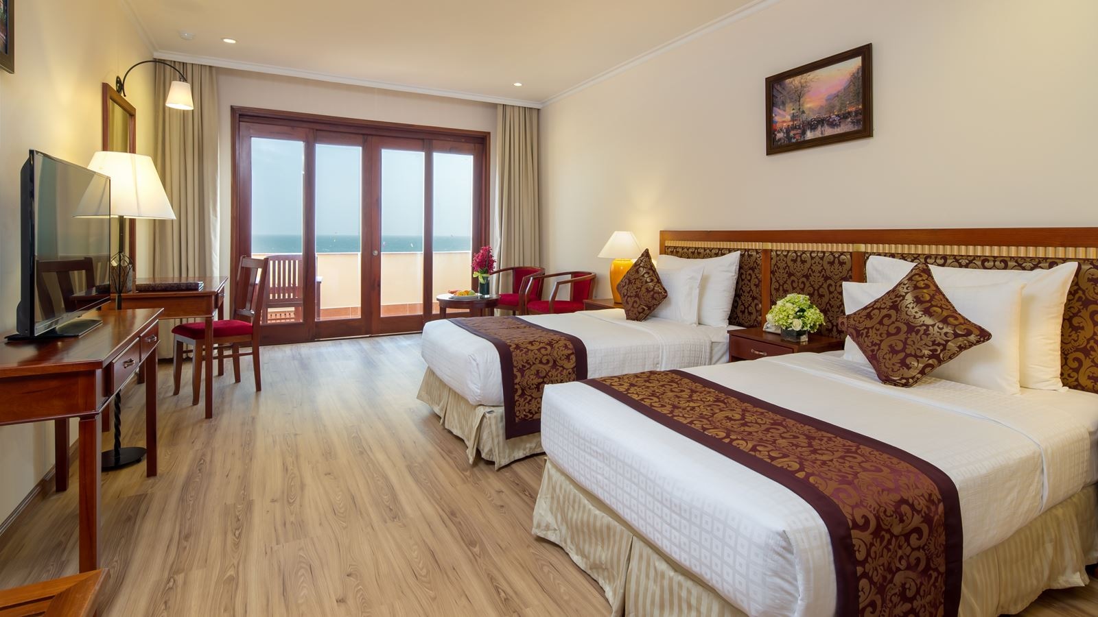 rooms-deluxe-sea-view-balcony