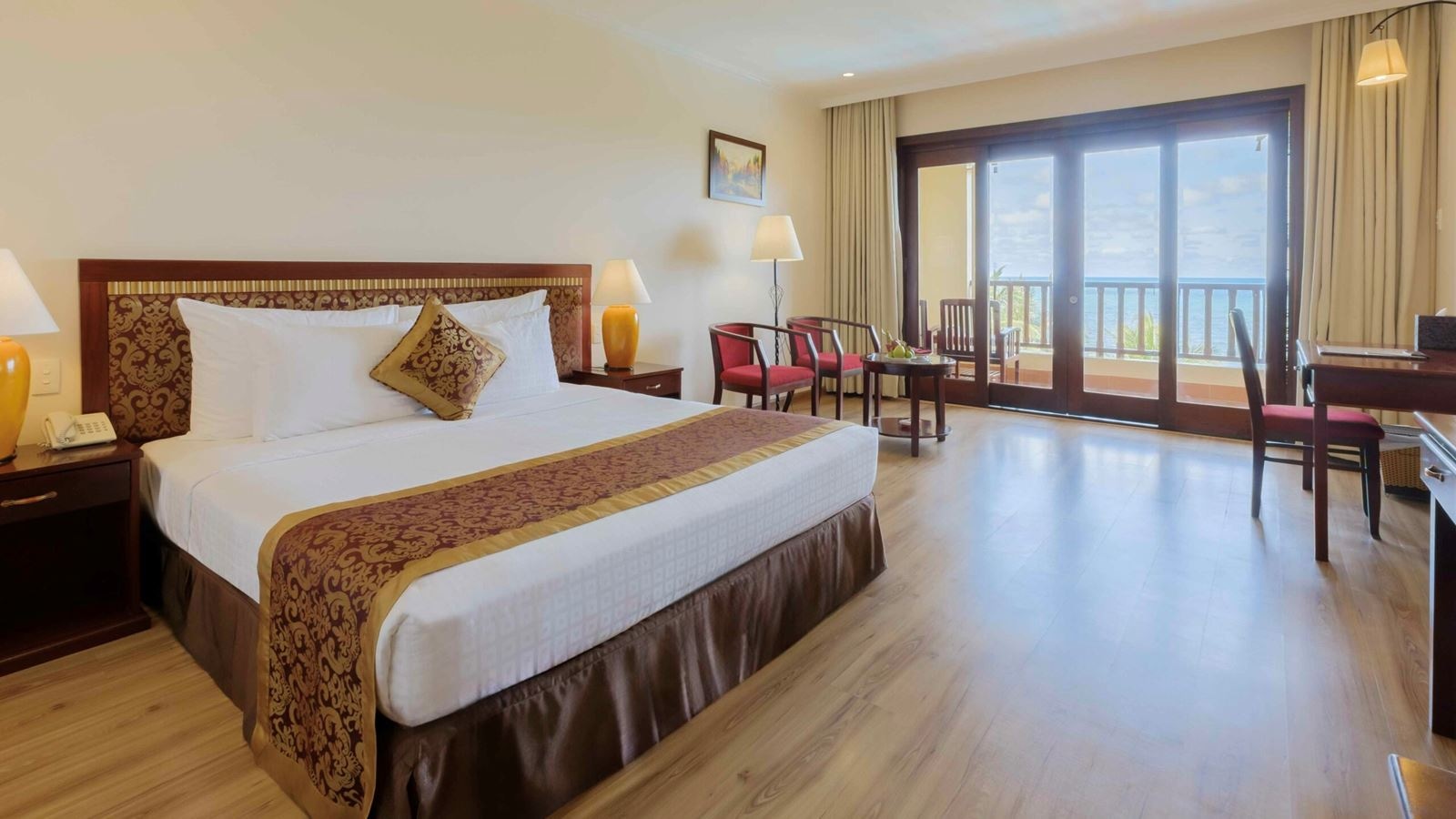 rooms-deluxe-sea-view-balcony-child-without-extra-bed