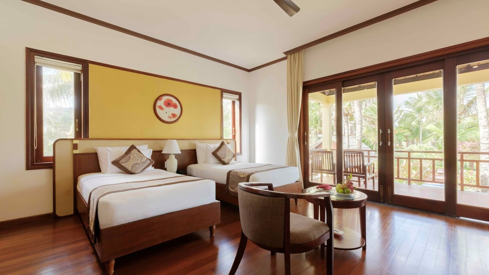 rooms-deluxe-garden-view-balcony-child-without-extra-bed