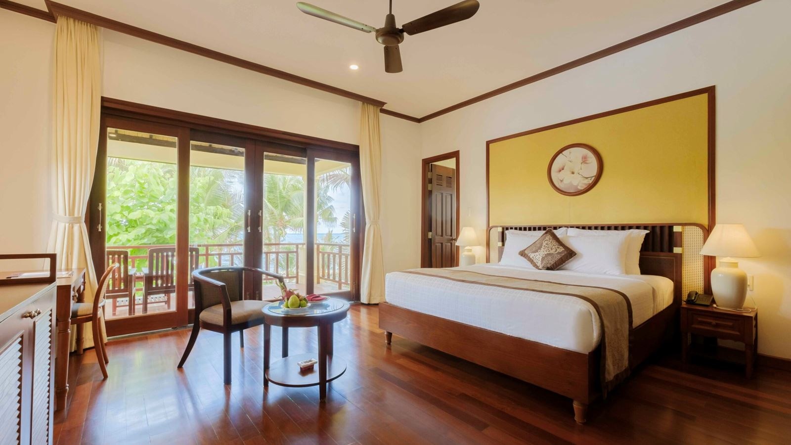 rooms-deluxe-garden-view-balcony-child-without-extra-bed