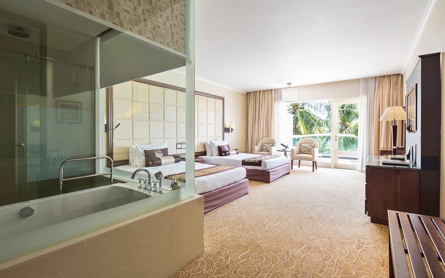 rooms-deluxe-pool-view-with-balcony-child-without-extra-bed