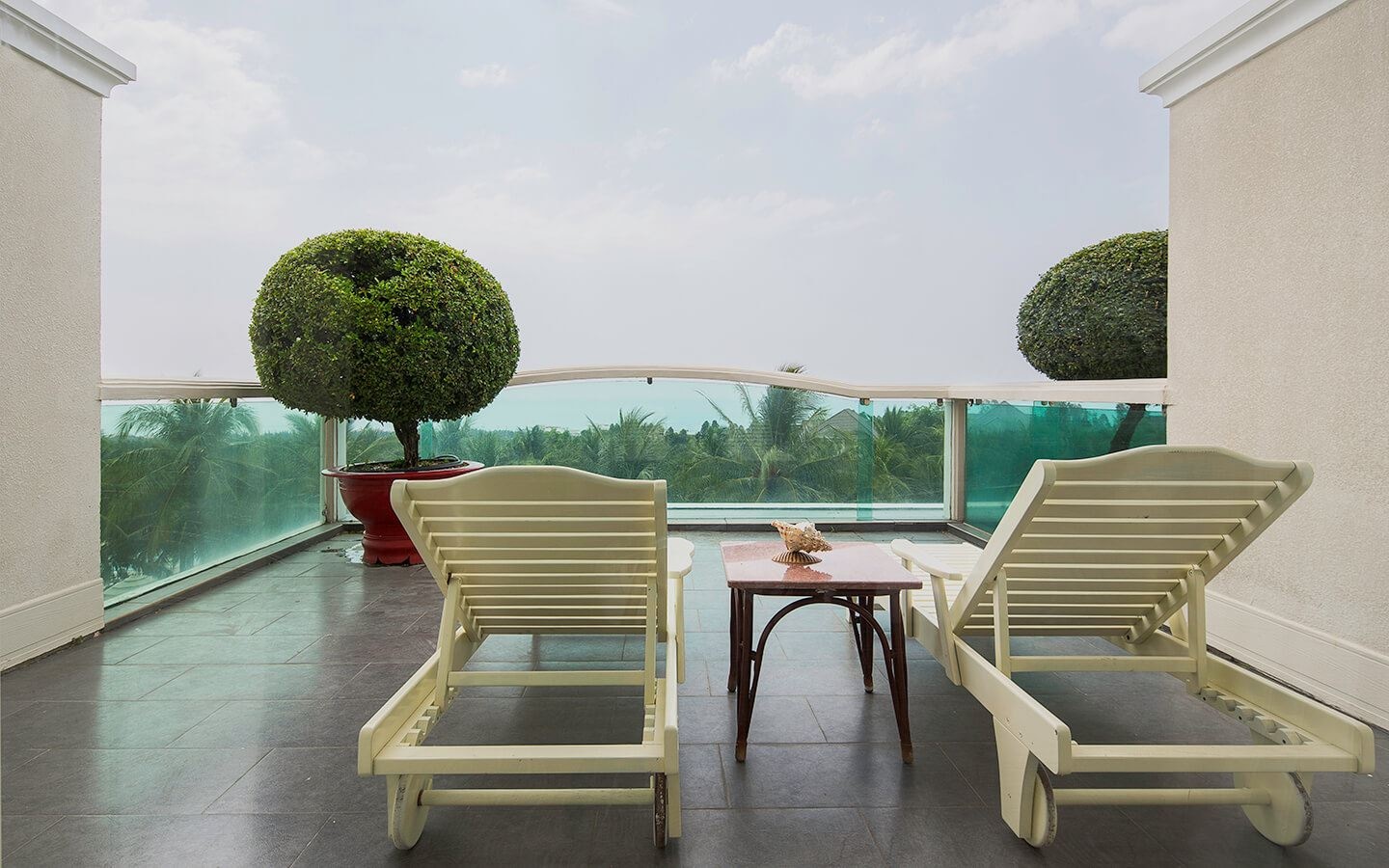 rooms-premium-deluxe-with-balcony