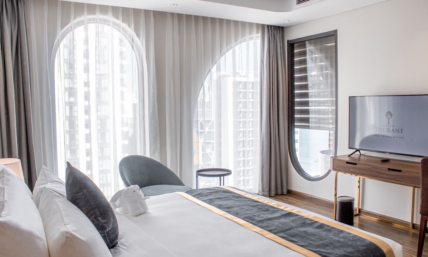 rooms-premier-partial-sea-view