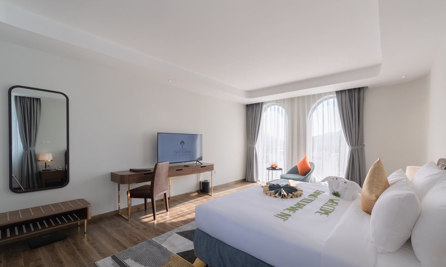 rooms-signature-city-view