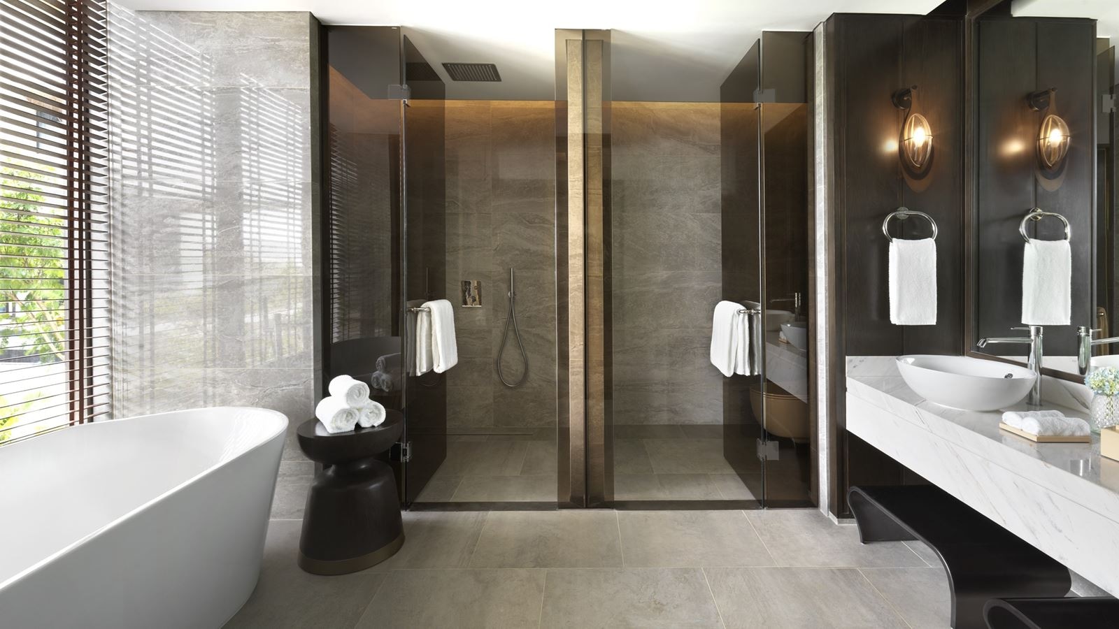 rooms-lush-villa-2-bedrooms