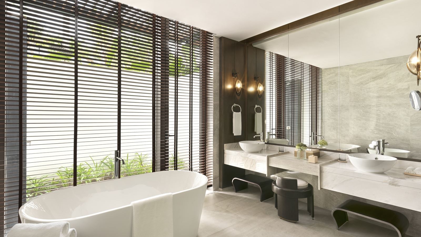 rooms-lush-villa-3-bedrooms