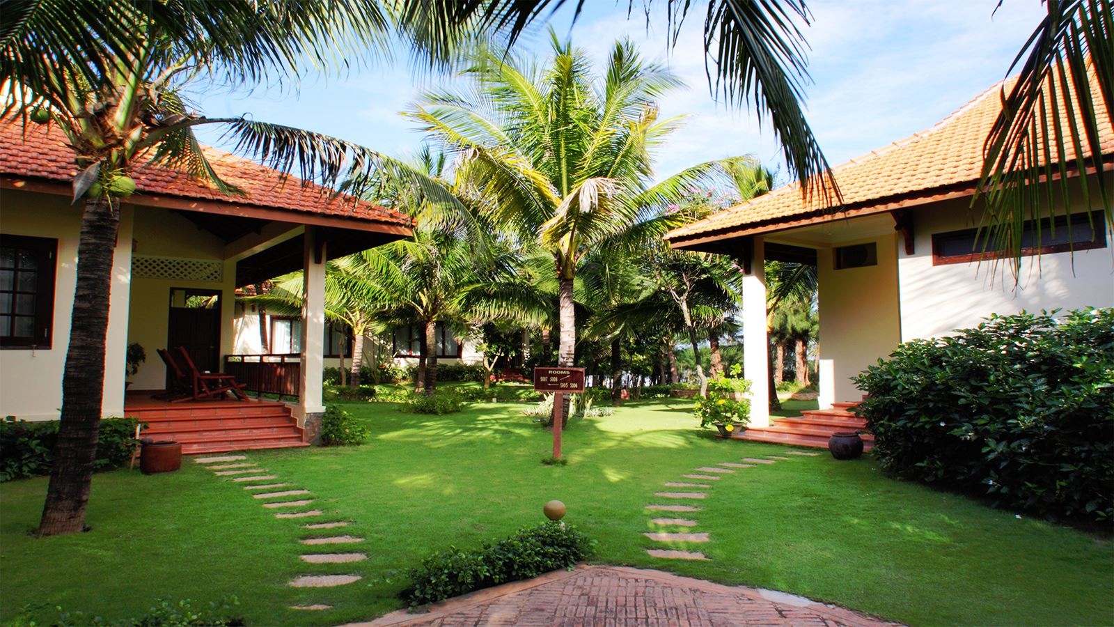 rooms-bungalow-beachfront