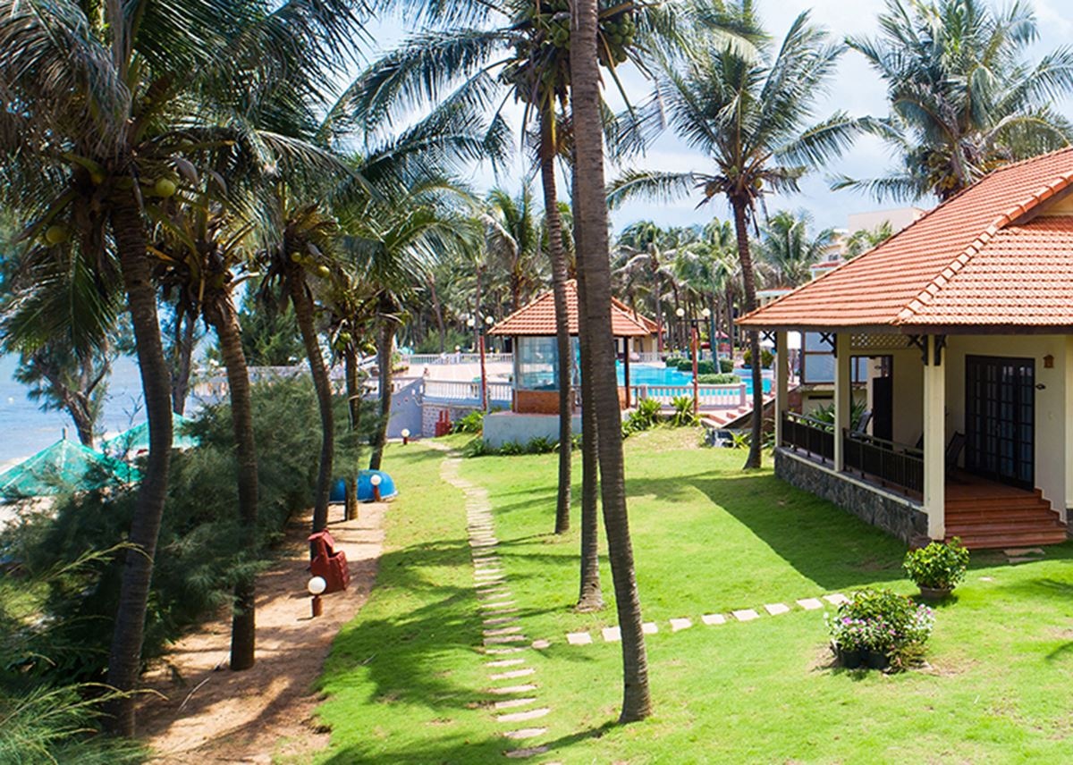 rooms-villa-family-beachfront