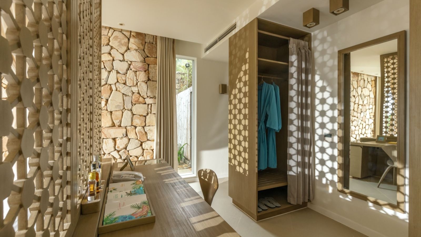 rooms-beachfront-villa