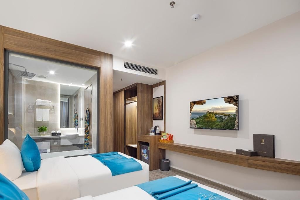 rooms-deluxe-partial-sea-view