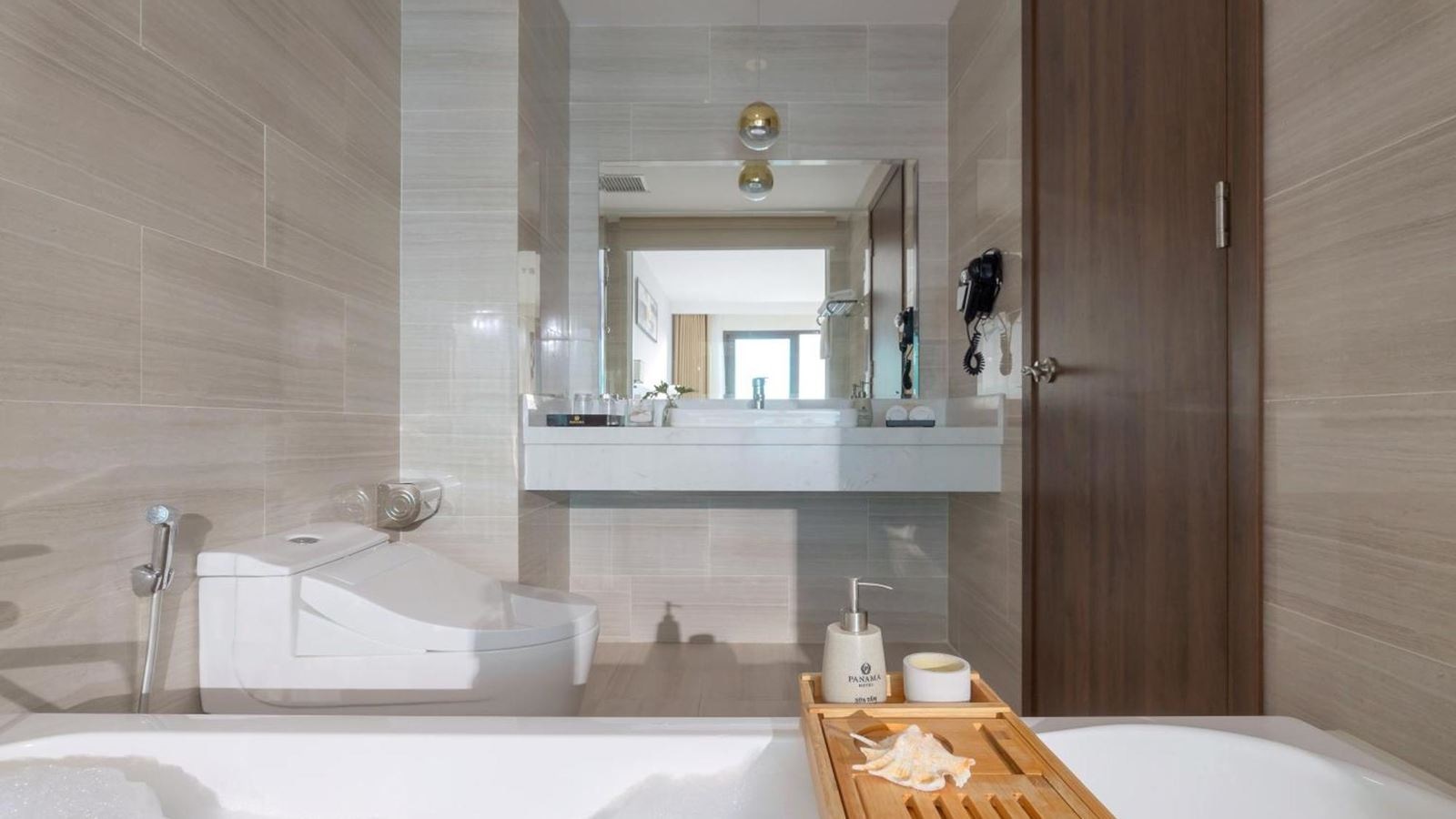 rooms-executive-twin-partial-sea-view