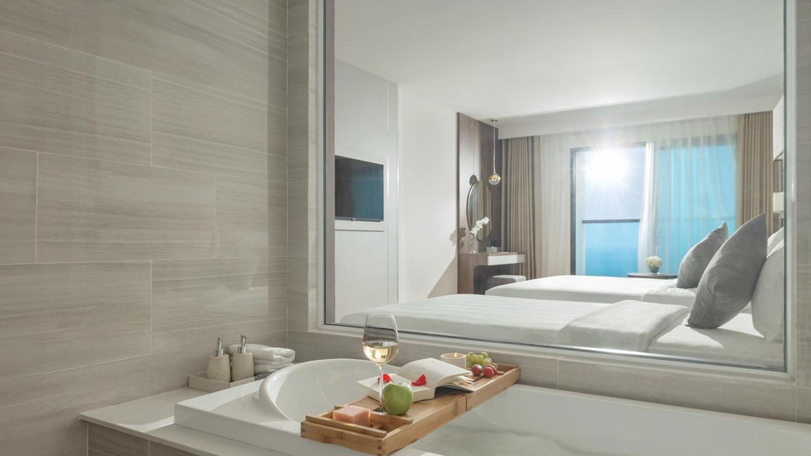 rooms-executive-twin-partial-sea-view