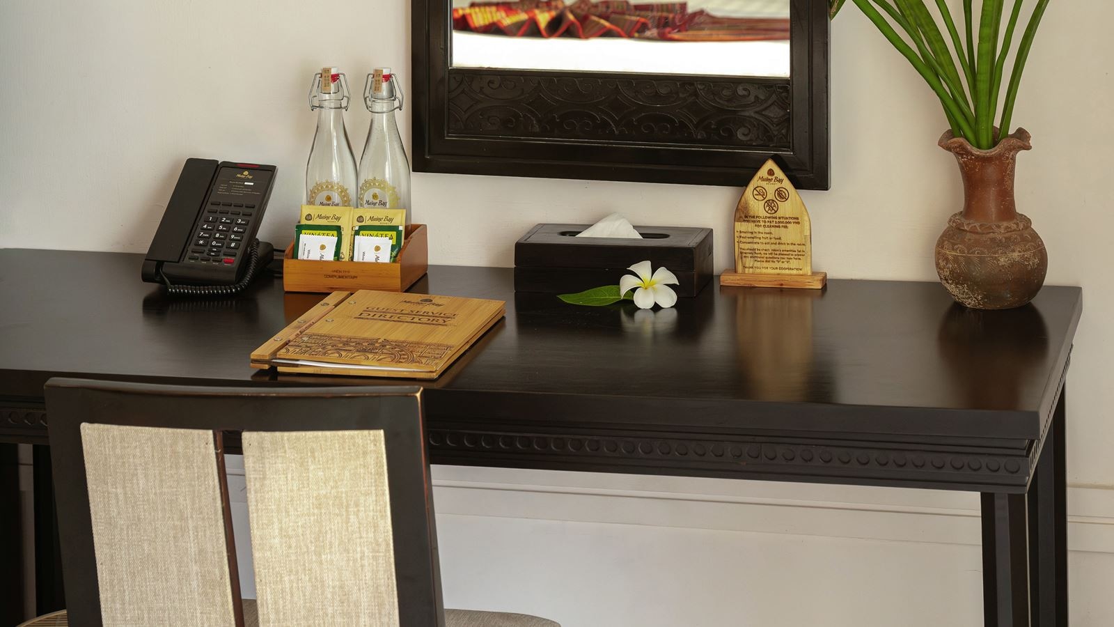 rooms-superior-garden-view-balcony