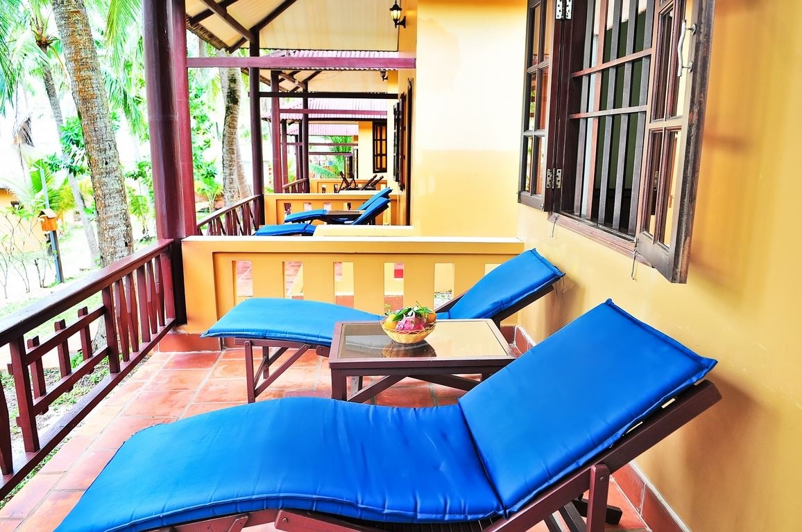 rooms-bungalow-superior-with-terrace-limited-sea-or-gardenview-child-without-extra-bed