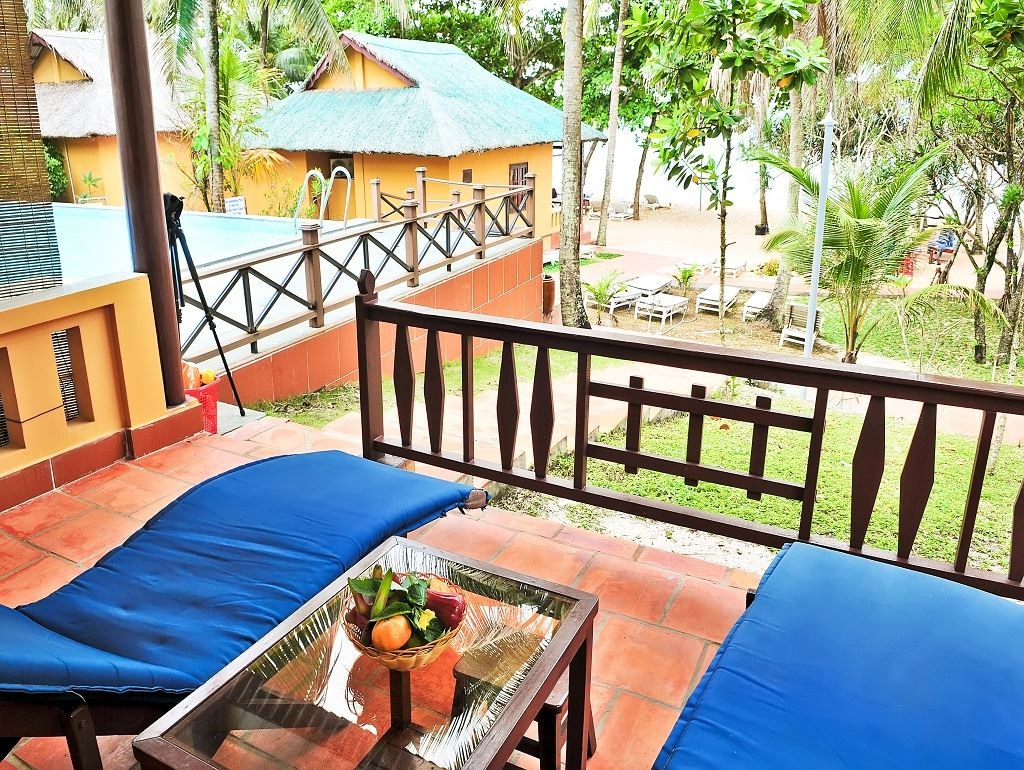 rooms-bungalow-superior-with-terrace-limited-sea-or-gardenview-child-without-extra-bed