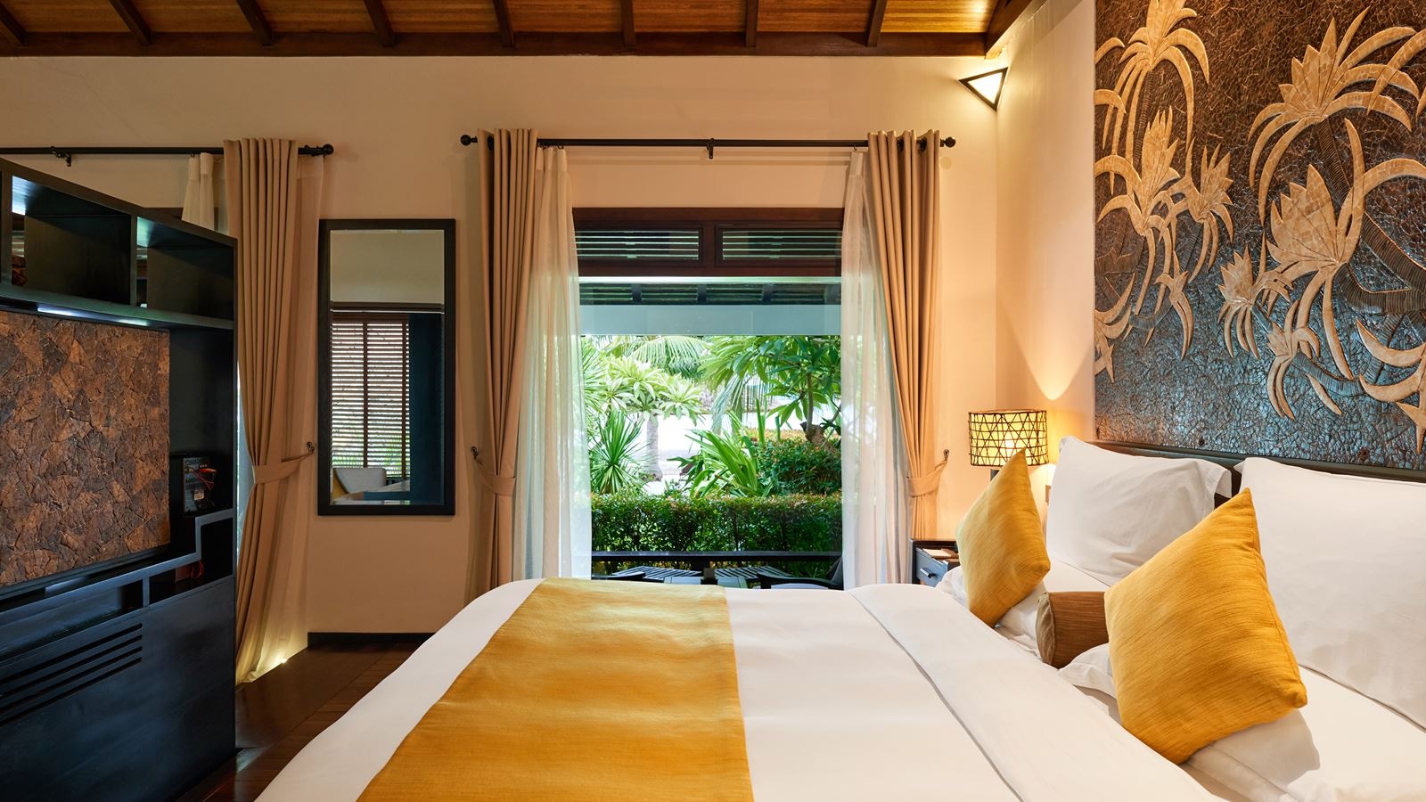 rooms-signature-deluxe-villa-oceanview