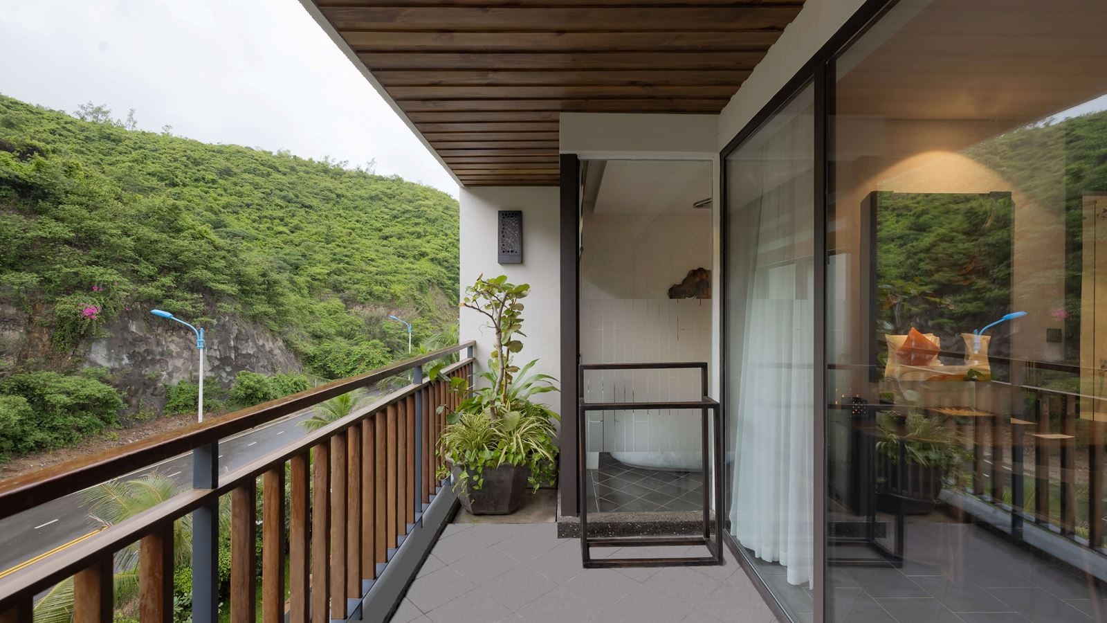 rooms-deluxe-mountain-view-with-children-themed-room