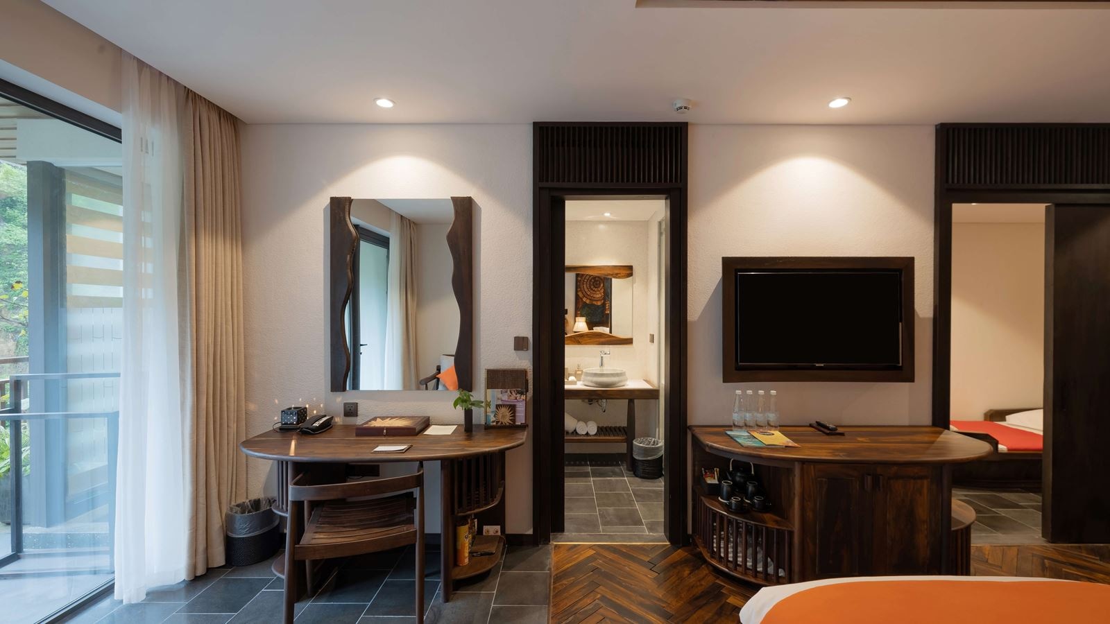 rooms-deluxe-mountain-view-with-children-themed-room