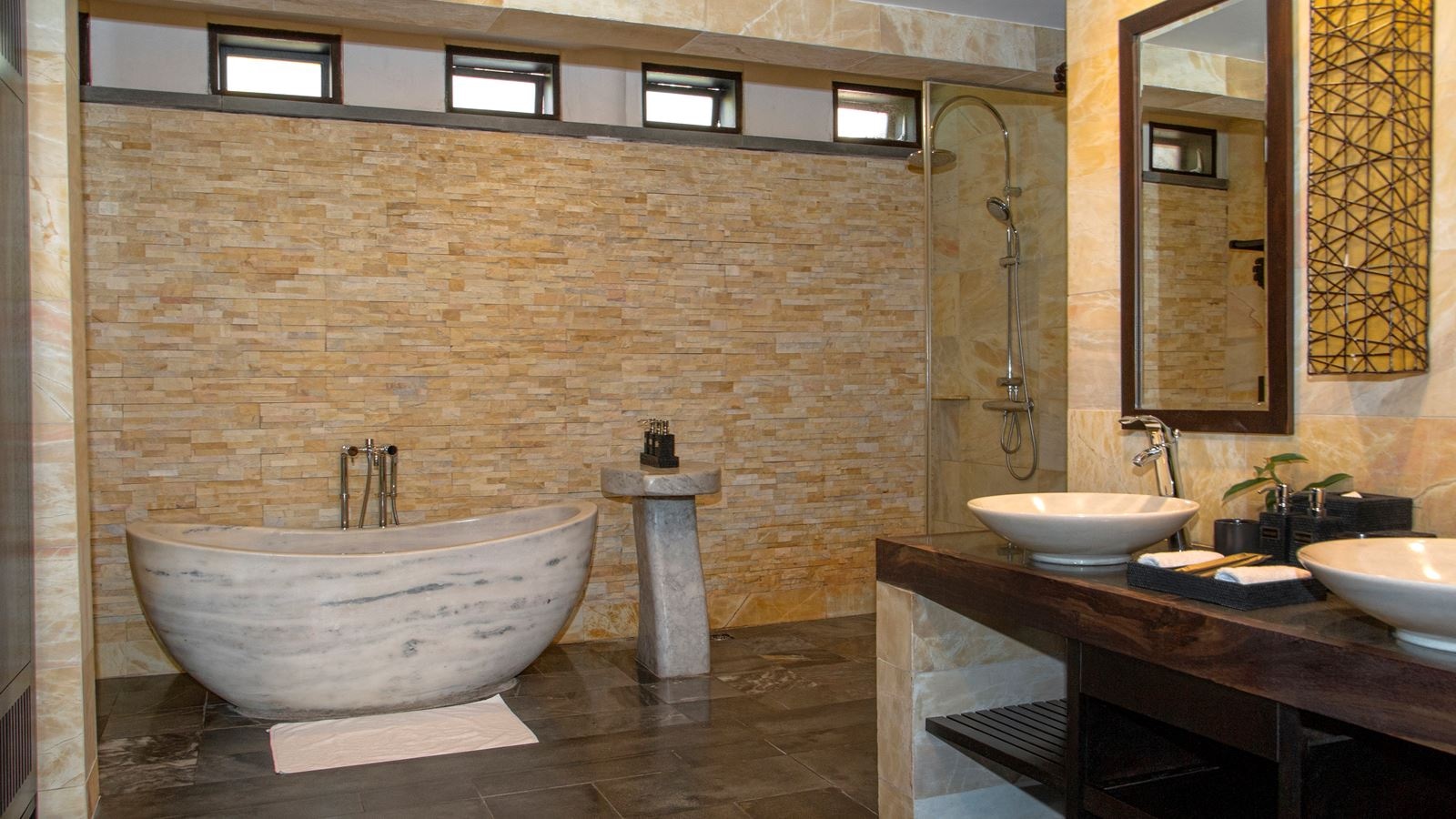 rooms-deluxe-villa-gardenview