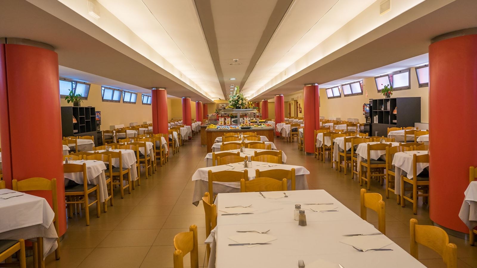 restaurants-restaurant