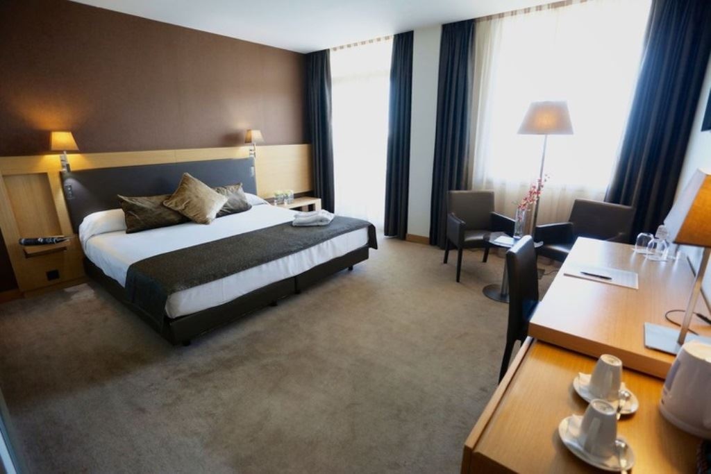 rooms-classic-room-balcony-or-terrace