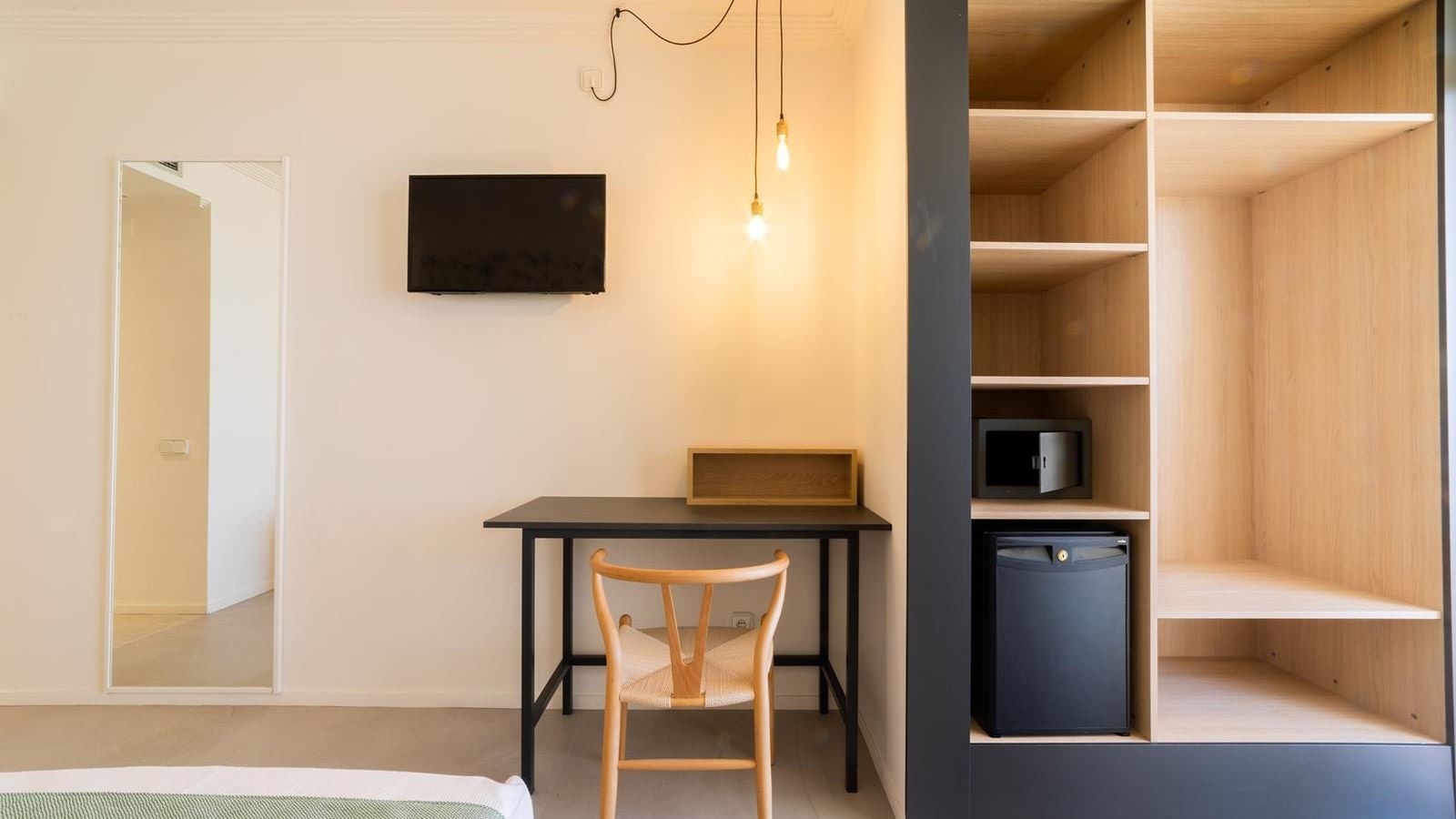 rooms-double-standard-room-balcony-or-terrace