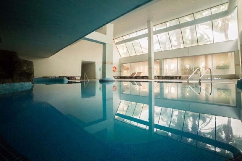 pools-indoor-pool