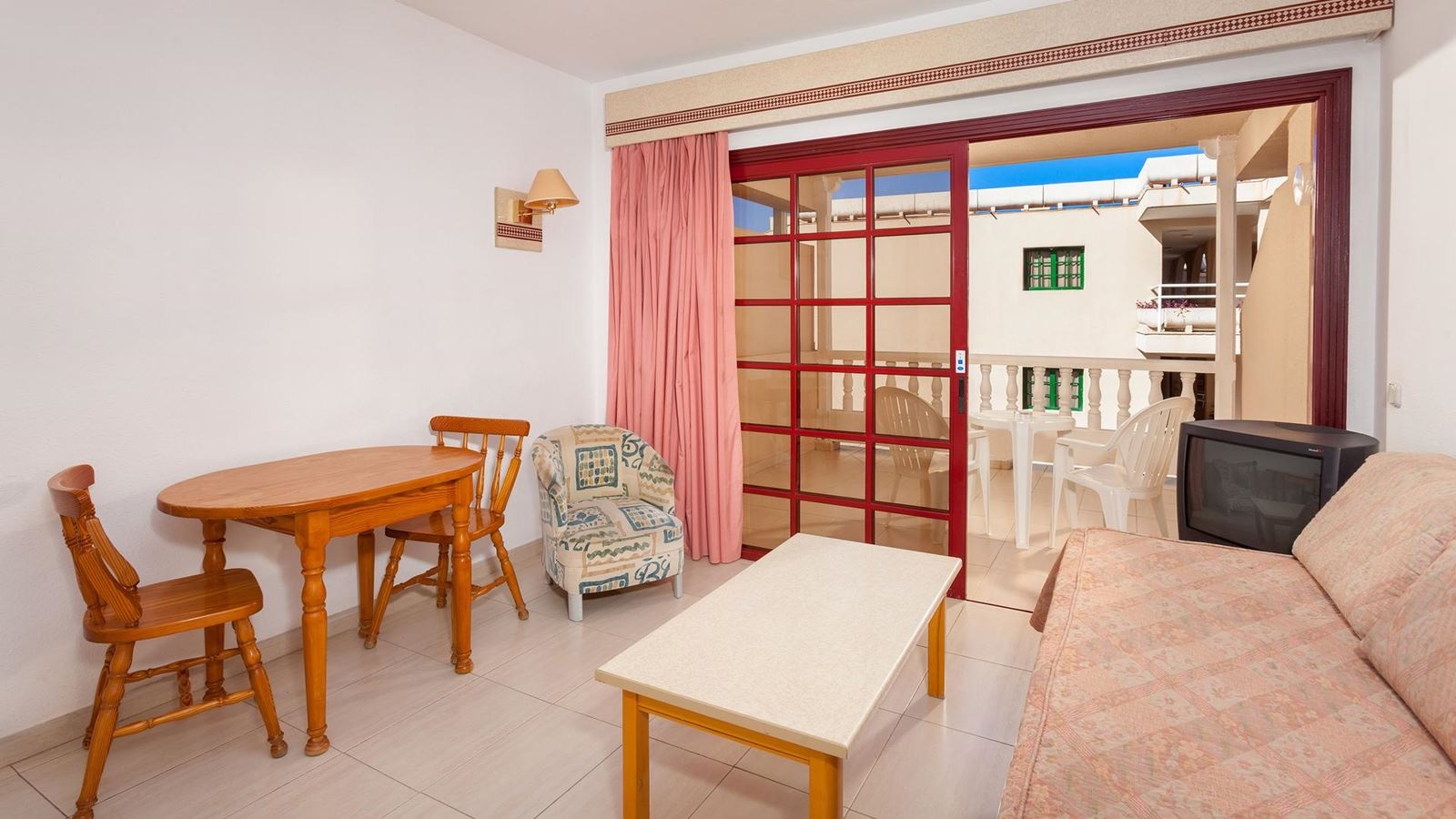 rooms-studio-lateral-sea-view-balcony-or-terrace