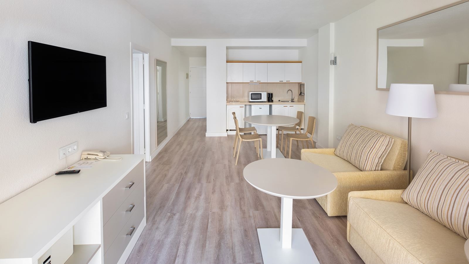rooms-15extra-suite-1-bedroom