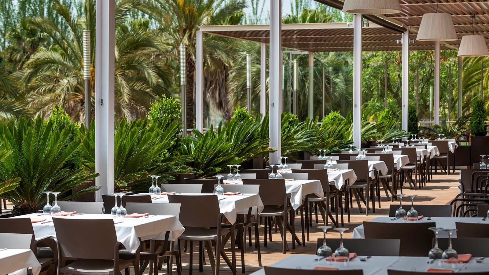 restaurants-main-restaurant