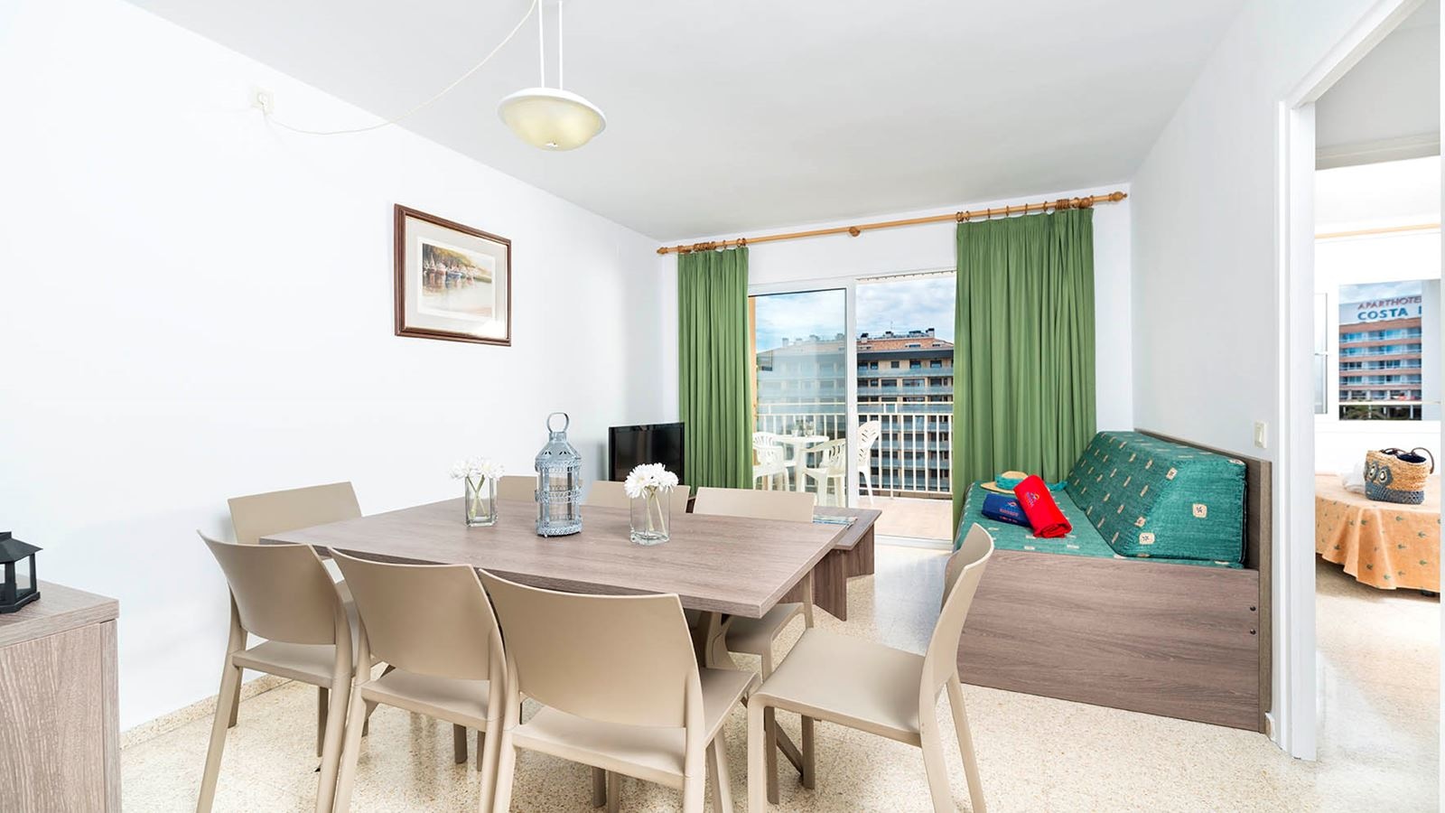 rooms-apartment-3-bedrooms-terrace