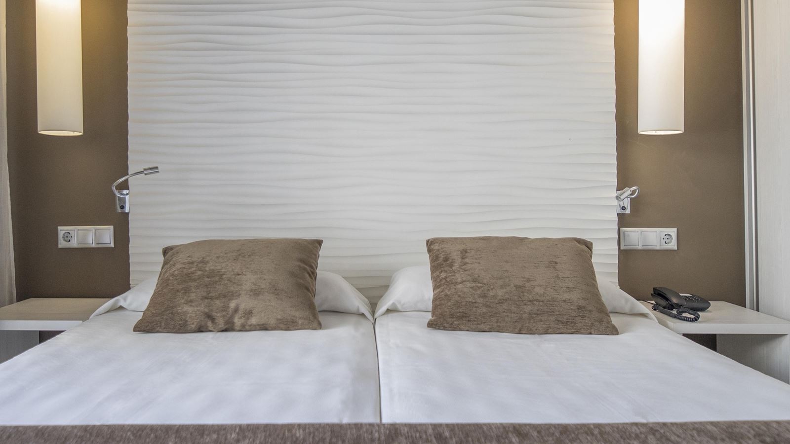 rooms-family-room