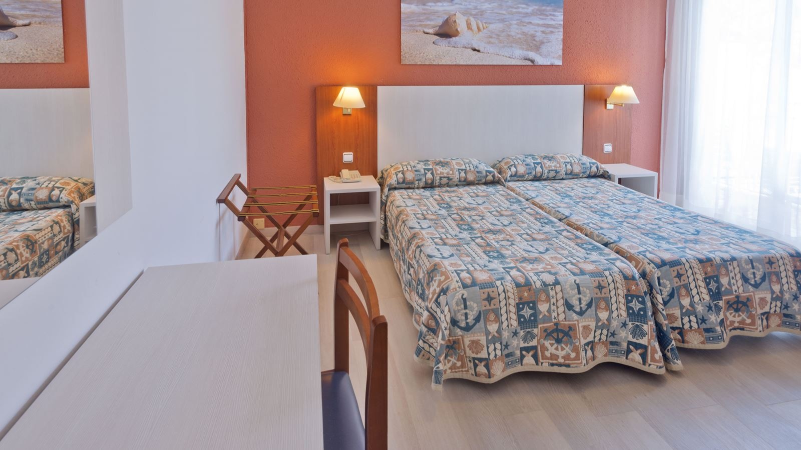 rooms-room-standard-balcony