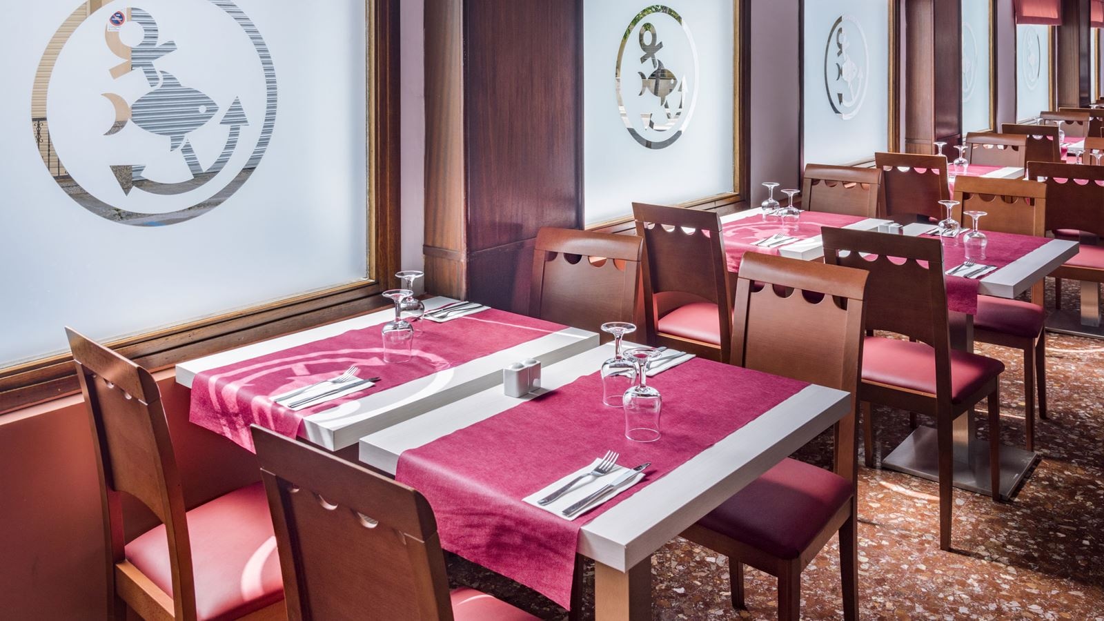 restaurants-main-restaurant