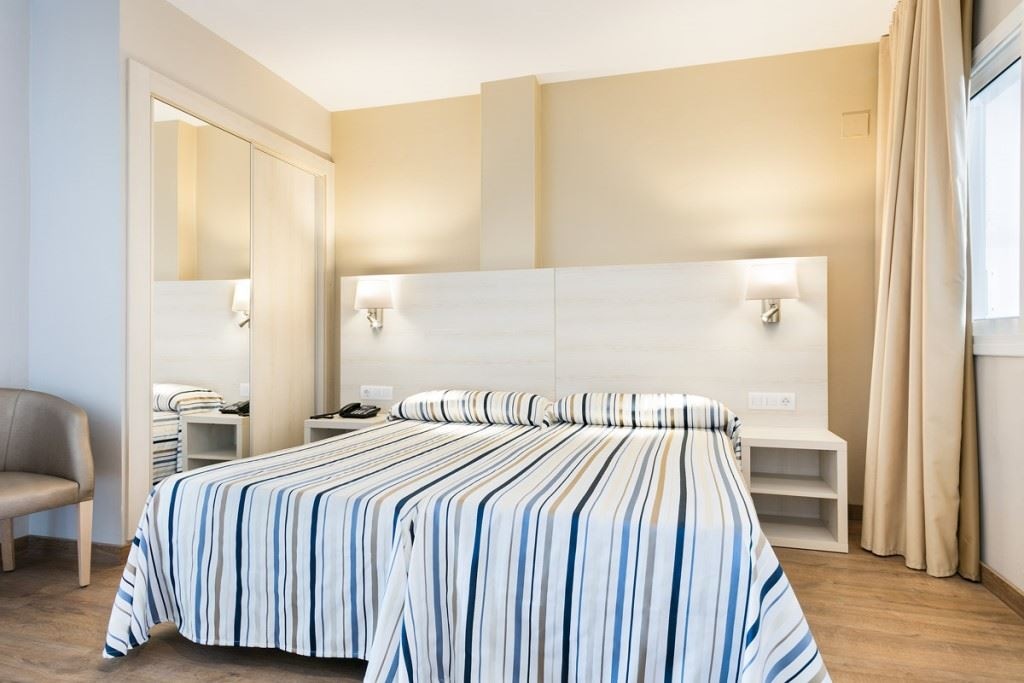 rooms-room-standard-balcony-or-terrace