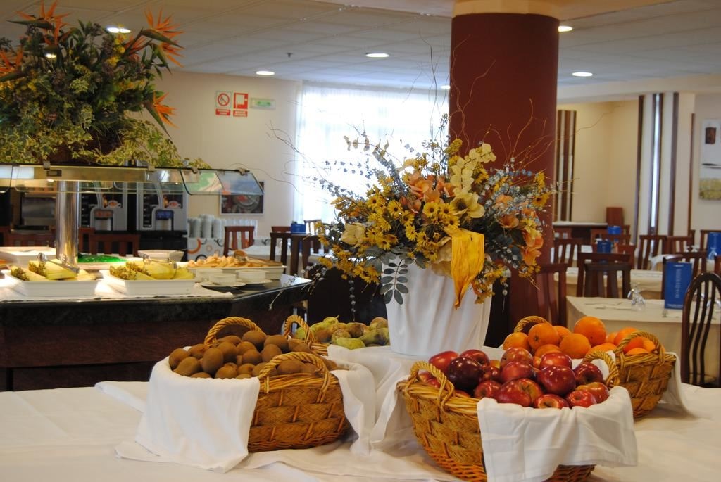 restaurants-restaurants