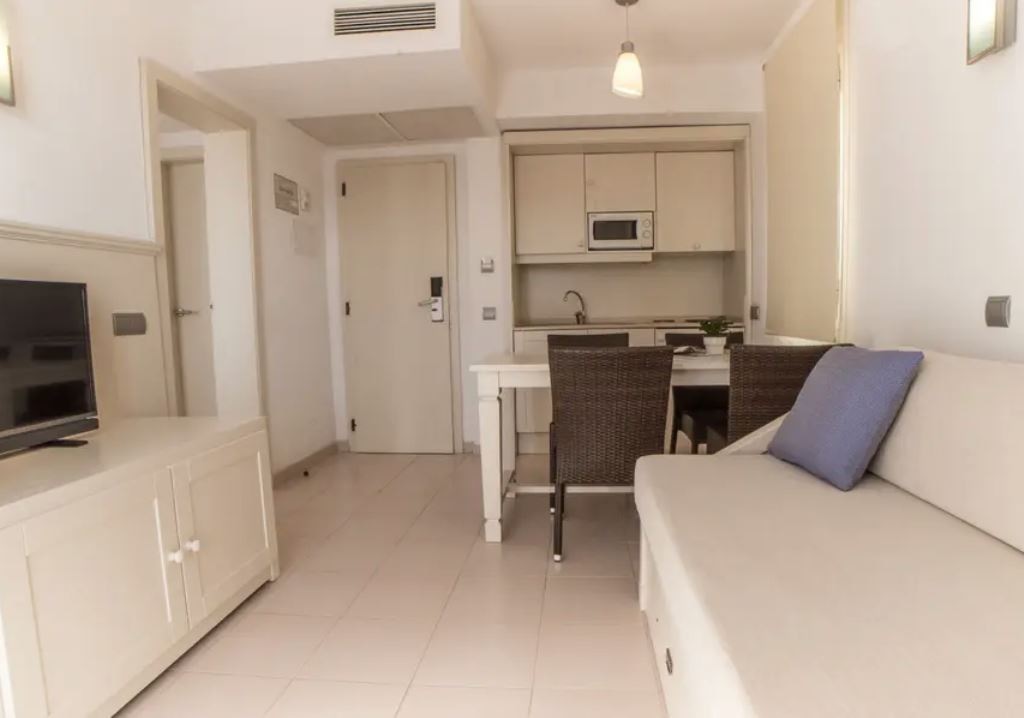 rooms-apartment-balcony-or-terrace