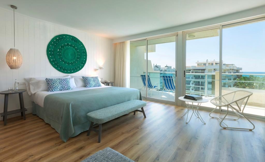 rooms-suite-premium-mediterranean-pool-view-balcony-or-terrace