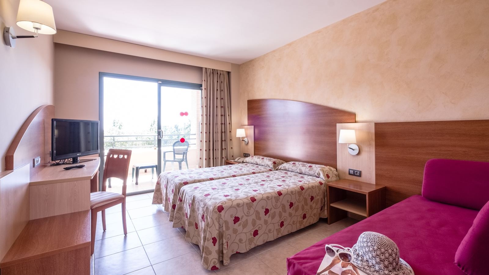 rooms-standard-room-balcony-or-terrace