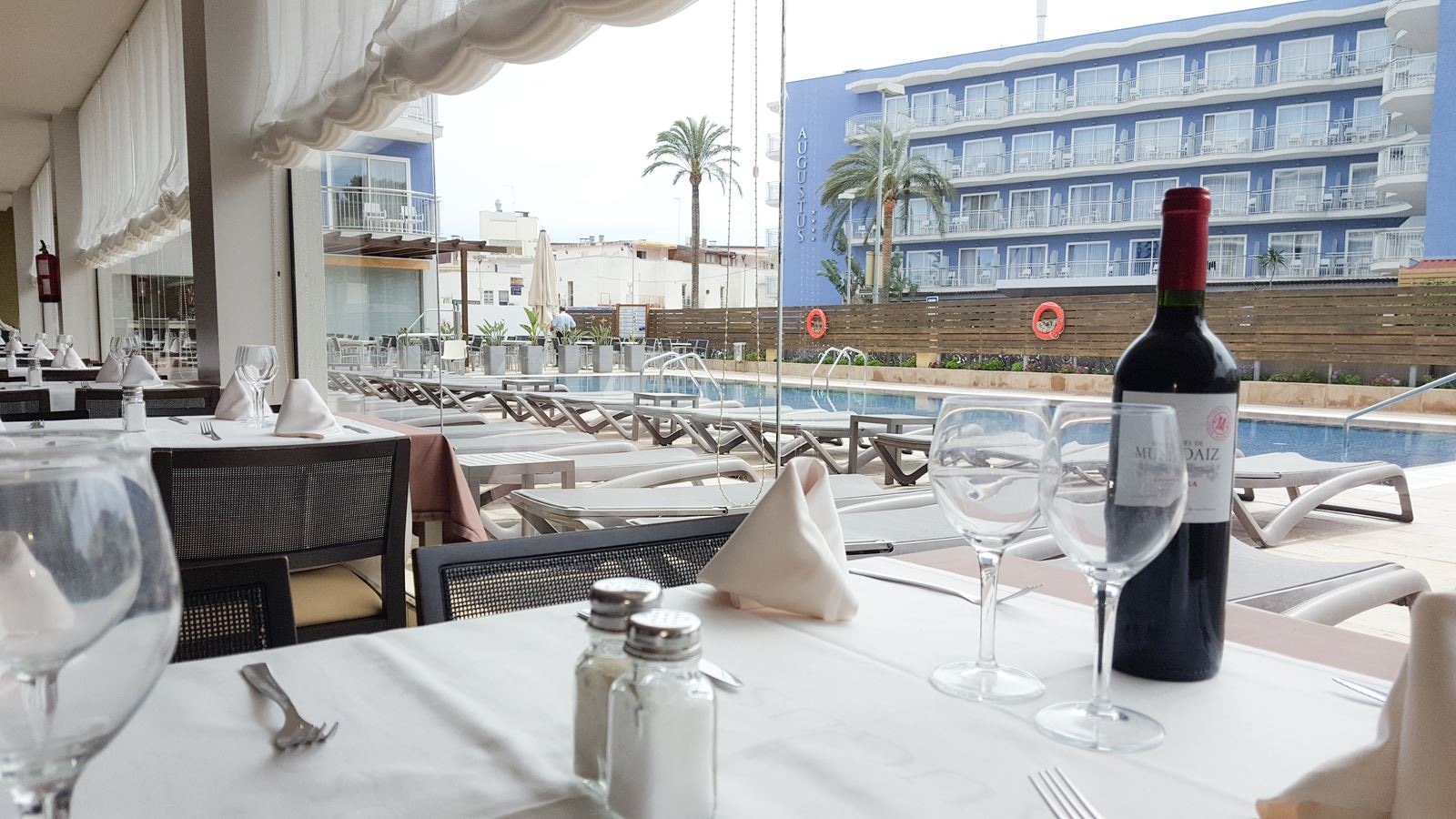 restaurants-augustus-cesar-restaurant