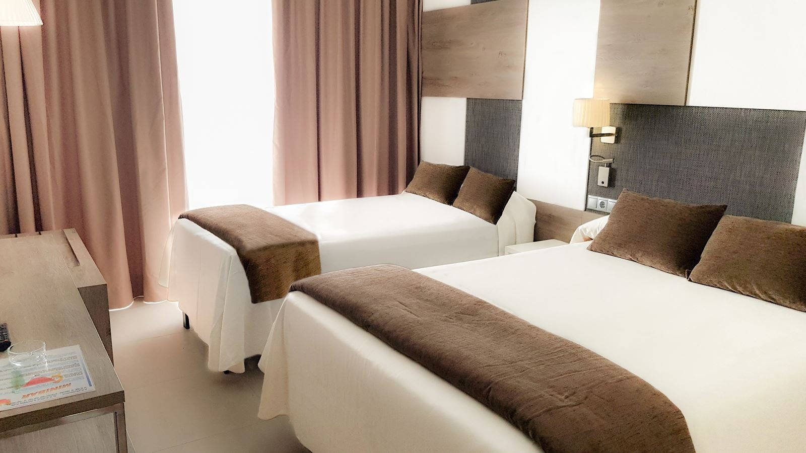 rooms-standard-room-balcony-or-terrace