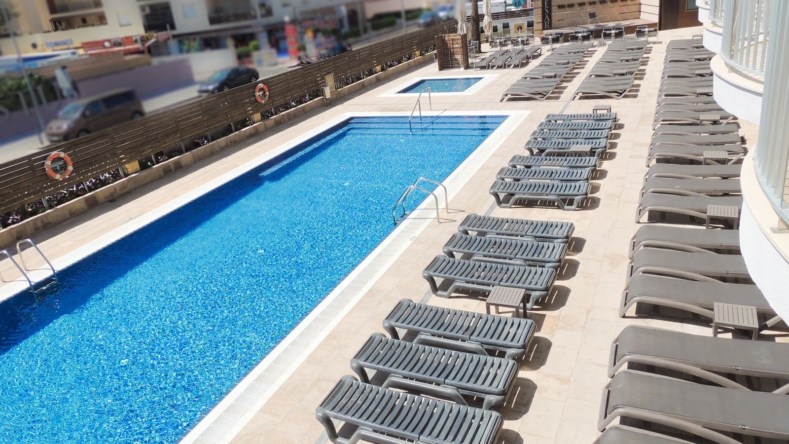 pools-outdoor-childrens-pool