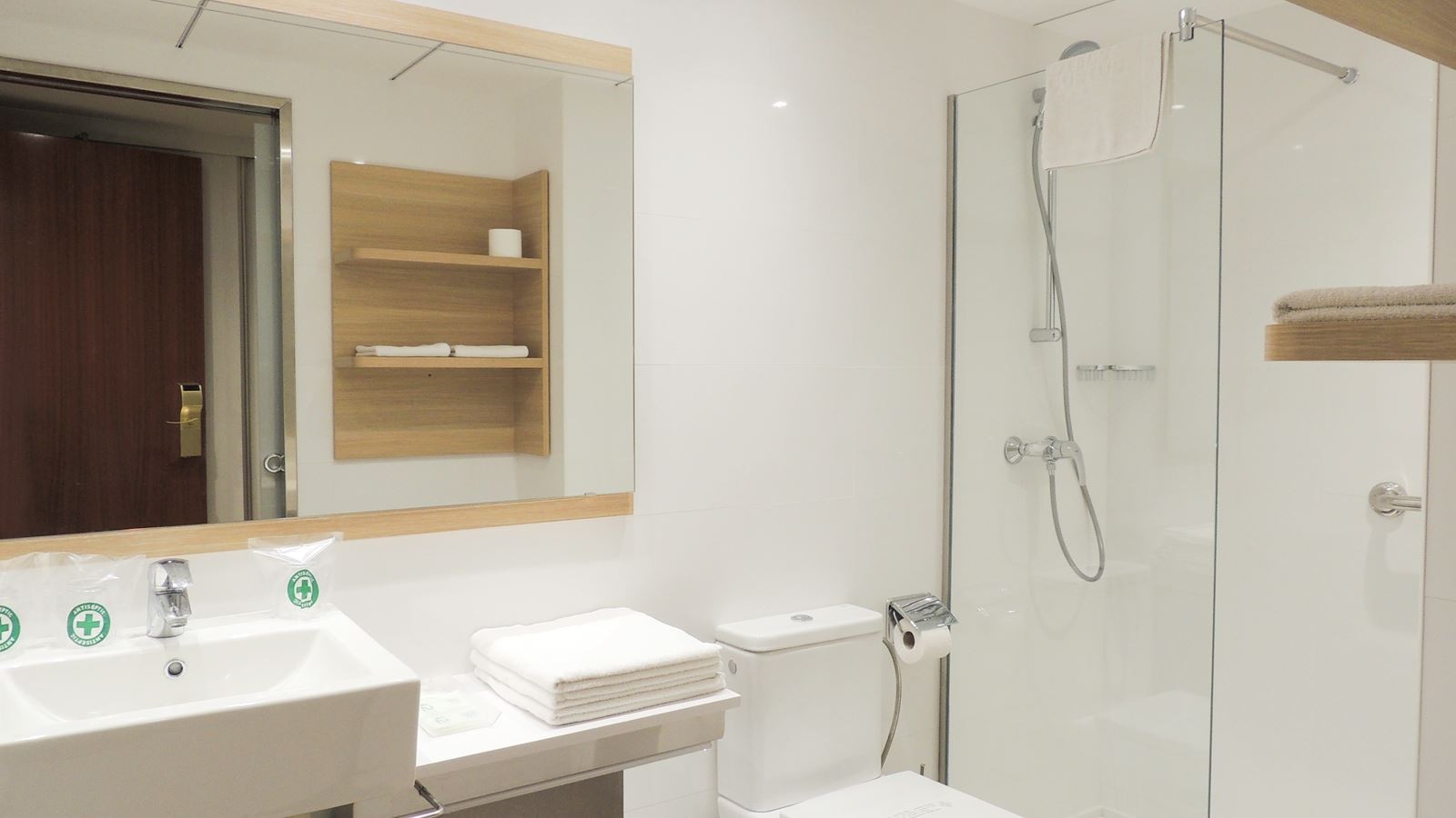 rooms-standard-room-balcony-or-terrace