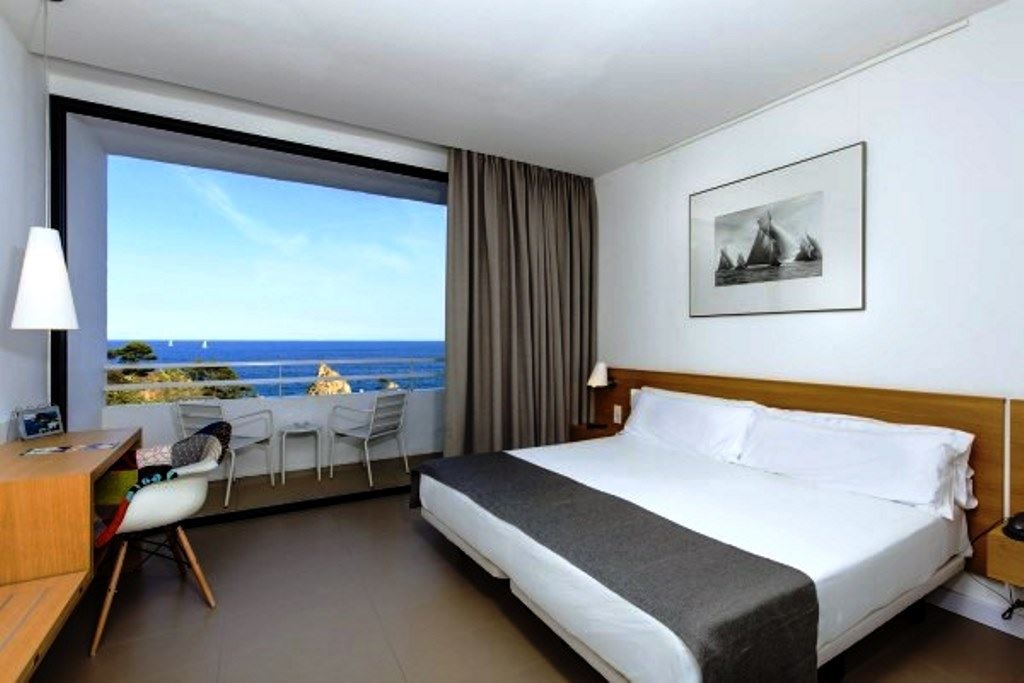 rooms-double-room-sea-view-balcony-or-terrace