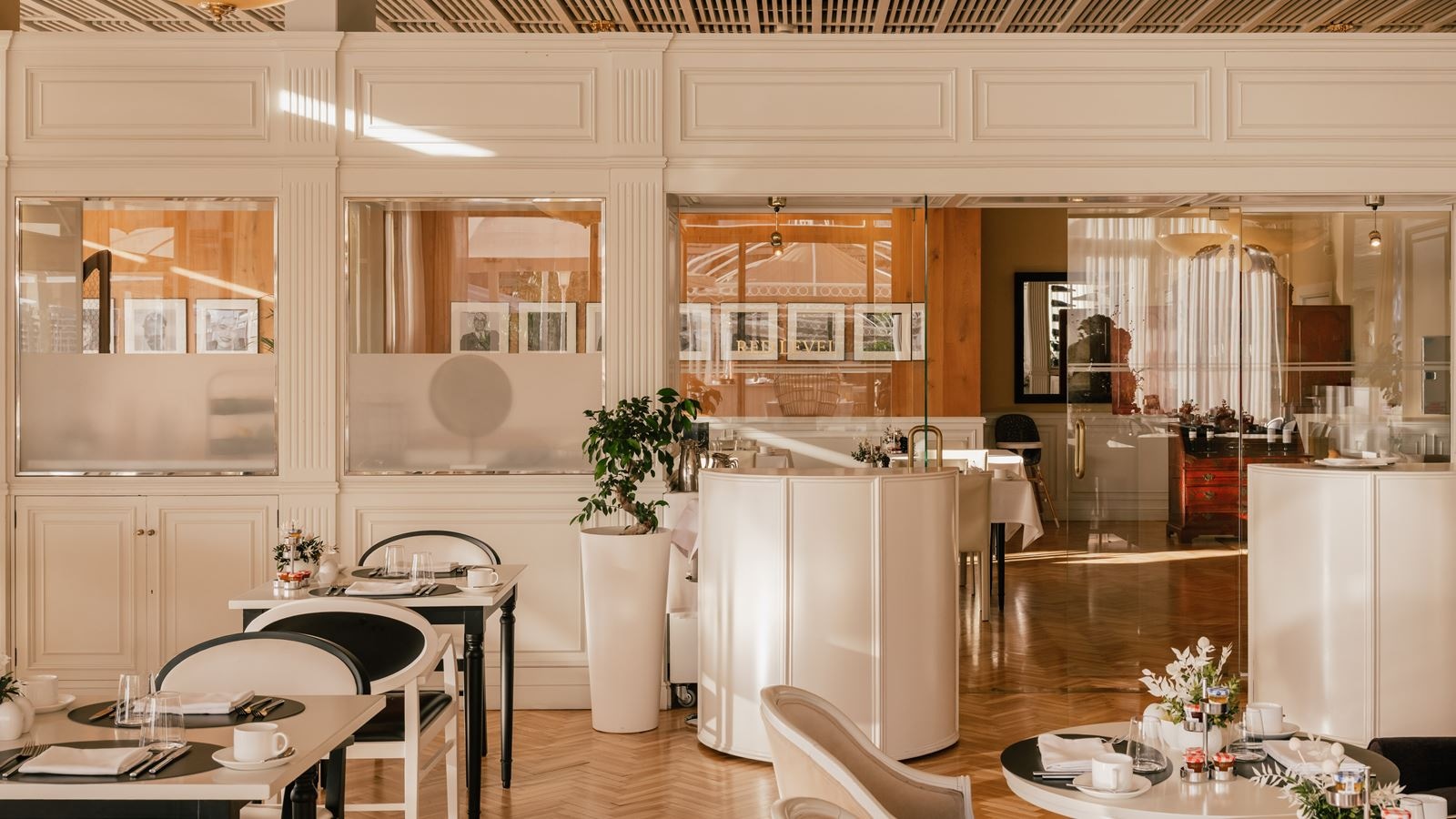 restaurants-breakfast-buffet-restaurant