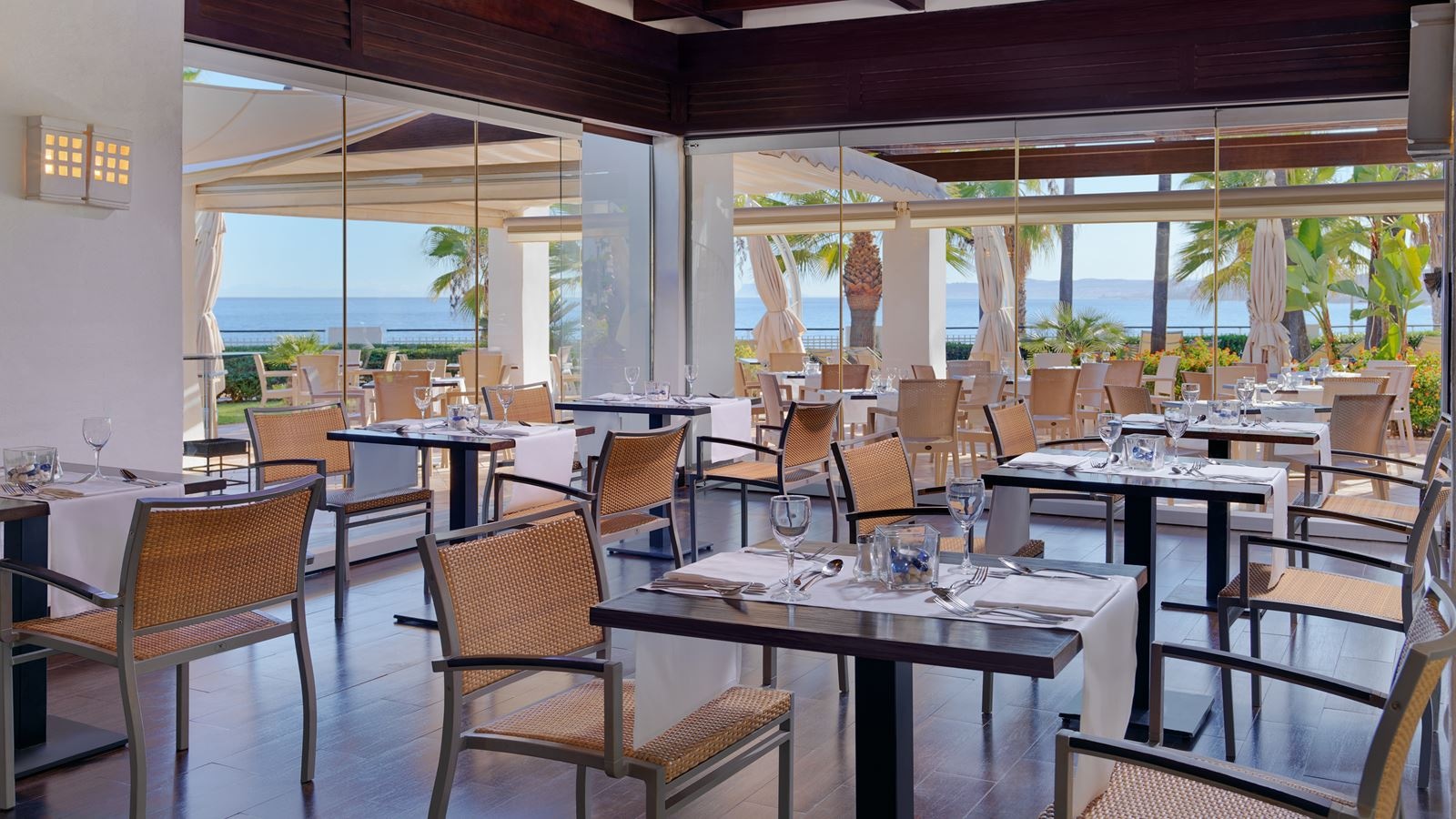 restaurants-restaurants