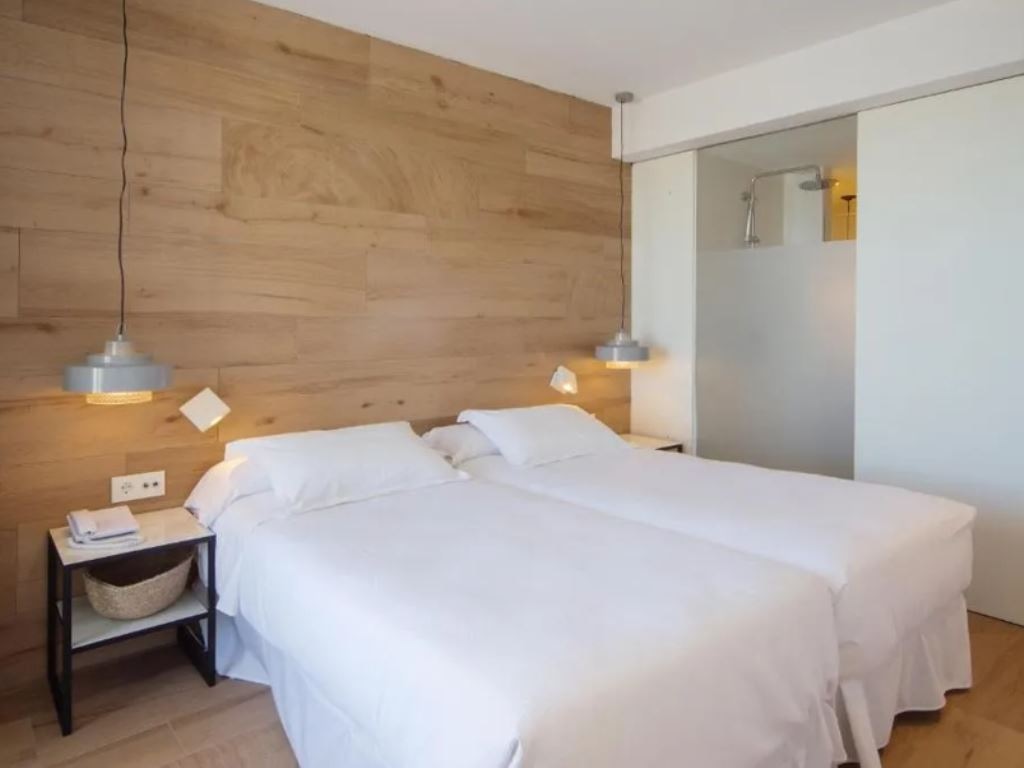 rooms-double-sea-side-view-balcony